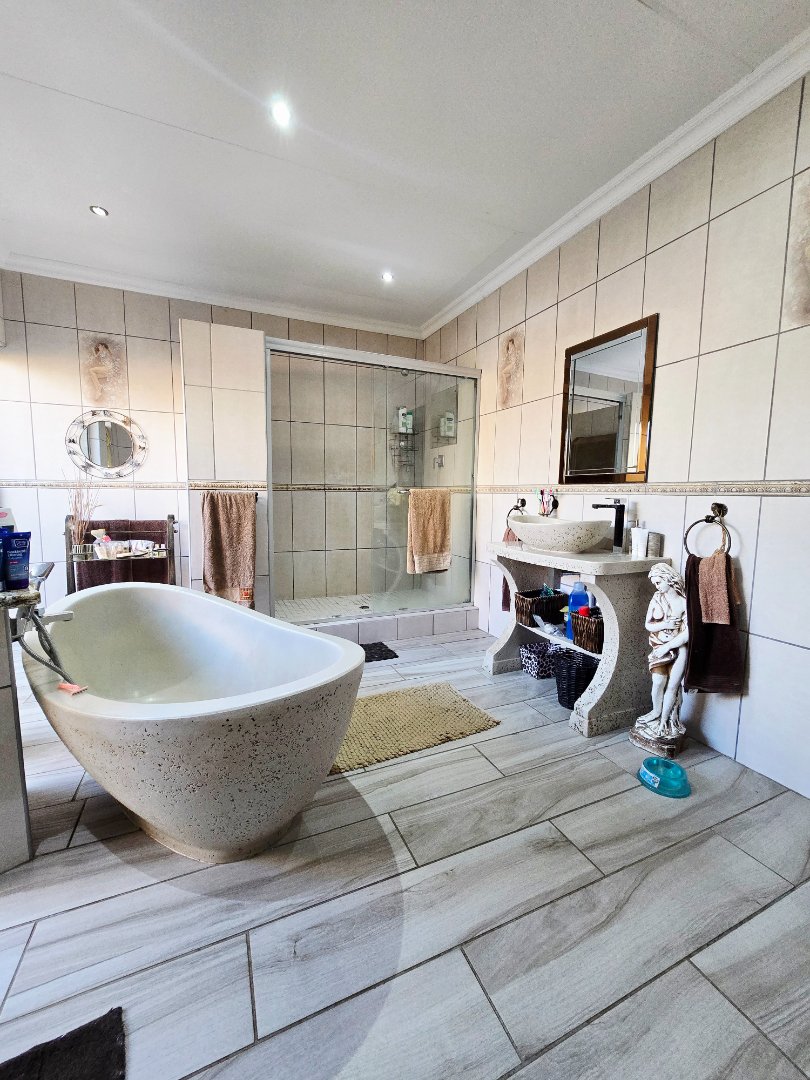 3 Bedroom Property for Sale in Wilkoppies North West